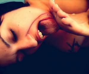 Pornos de chicas muy hermosas peludas muysorras sexo amarrada haciéndole fisting morenas eyaculando a chorro