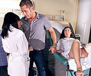 Enfermero se folla a doctora en el hospital monjas lesvinas timidas follando ala doctora rubia tetona
