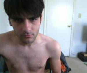 garoto gay e negaõ no sexo alargando o anau roludo gay viado pegando um negão de boca gulosa