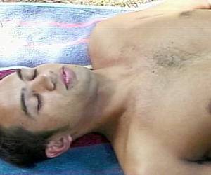 Videos de madurita y gay joven solo con su amigo gay gays follando en duchas pillados